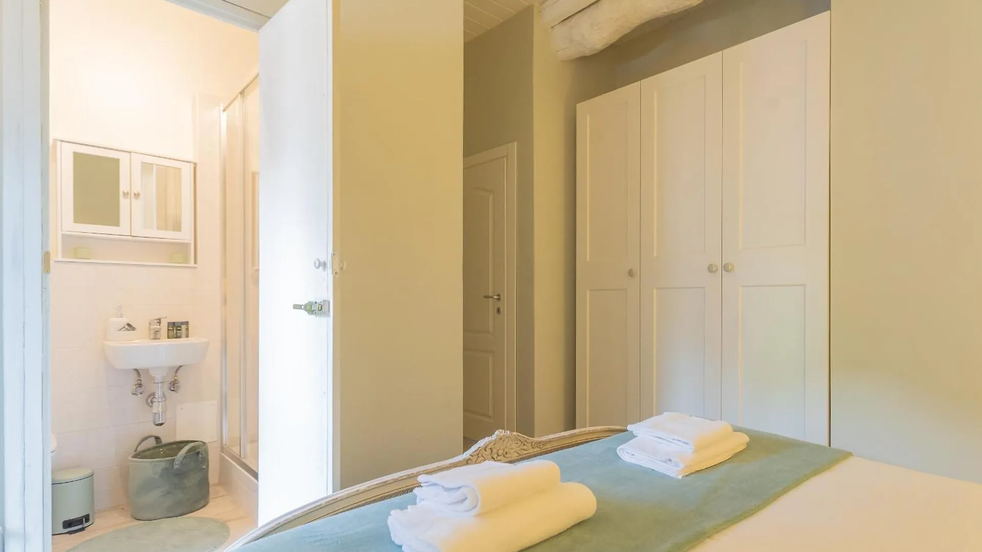 Jacuzzi Vista Lago - Country House Bellosguardo Lezzeno 0*,