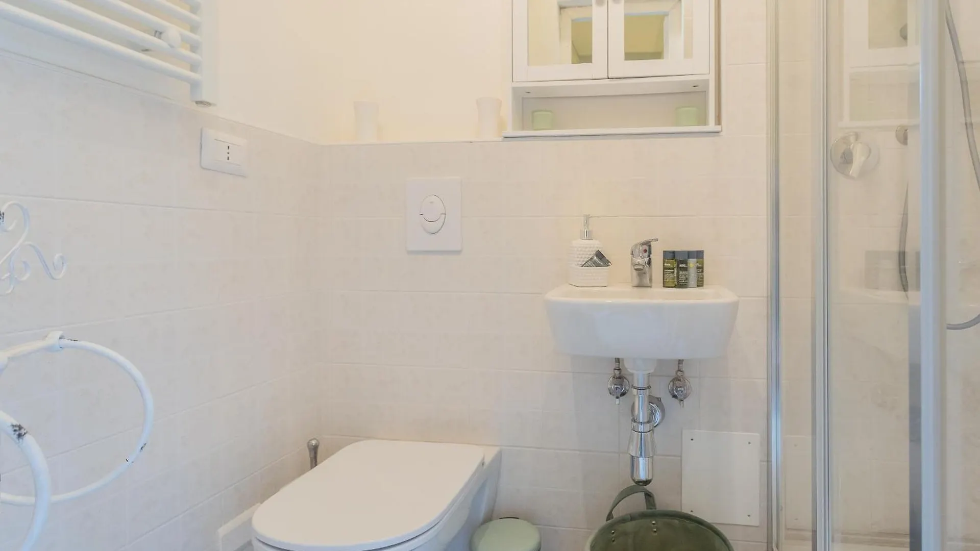 לצנו Jacuzzi Vista Lago - Country House Bellosguardo איטליה